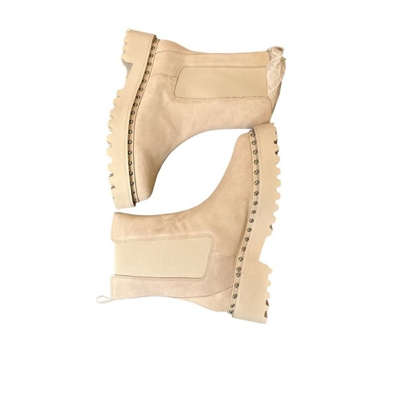 Vince Camuto Women's Meendey Chelsea Pull On Bootie Boot Size 9M Milky White NIB - Picture 4 of 8